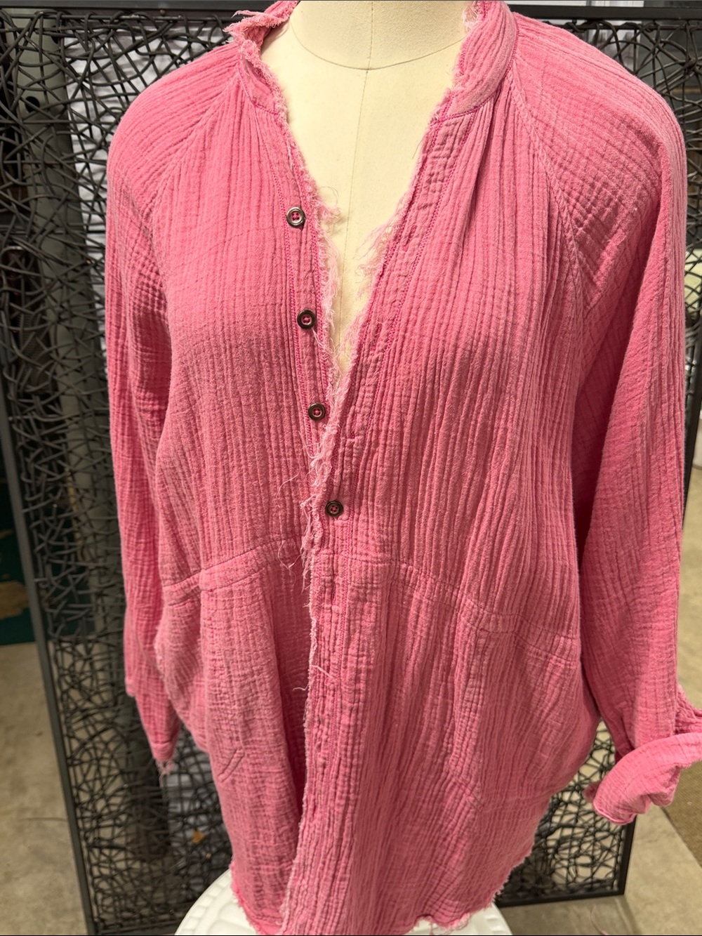WE THE FREE Frayed Pink Button-Front Gauze Shirt Jacket